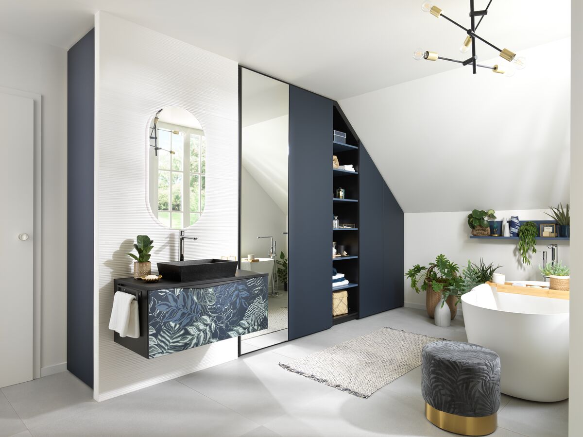Schmidt_Bath's tweet photo. You can rest assured of a relaxed atmosphere with our collection of bathroom cabinets and vanities, which add to our already extensive range of contemporary fitted kitchens. https://t.co/oRy1RtMspj