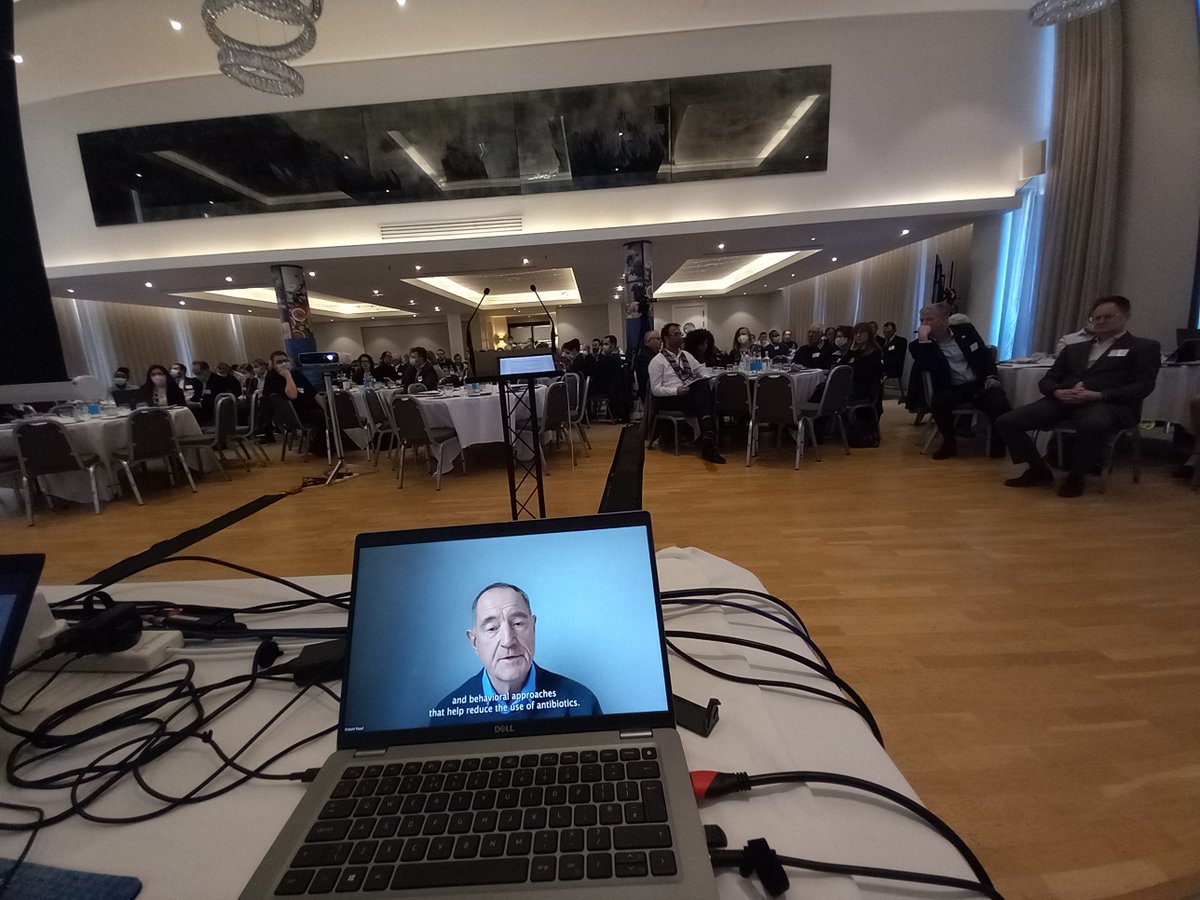SouthamptonBRC's tweet photo. Impressive welcome speech and introduction from @BrainTumourSurg, Chief medical officer @UHSFT, @mike_grocott  Southampton BRC director and @profrobread. https://t.co/woR66ozmzi