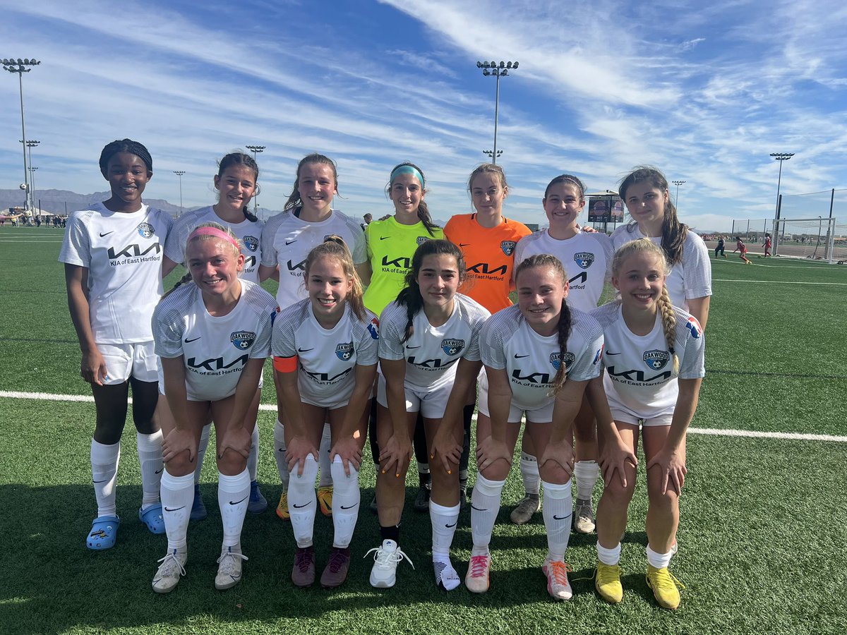 TaylorYepes's tweet photo. My team and I went 3-0 in the Girls Academy winter Showcase. 4-1 v. LA Surf 06GA, 4-0 v. West Coast FC 06GA, and 4-1 v. Sacramento United 06GA! Can’t wait to continue the rest of the season, and hopefully earning a spot in Playoffs!!
@OakwoodSCG @GAcademyLeague @ImCollegeSoccer https://t.co/lOaLnMXJTt