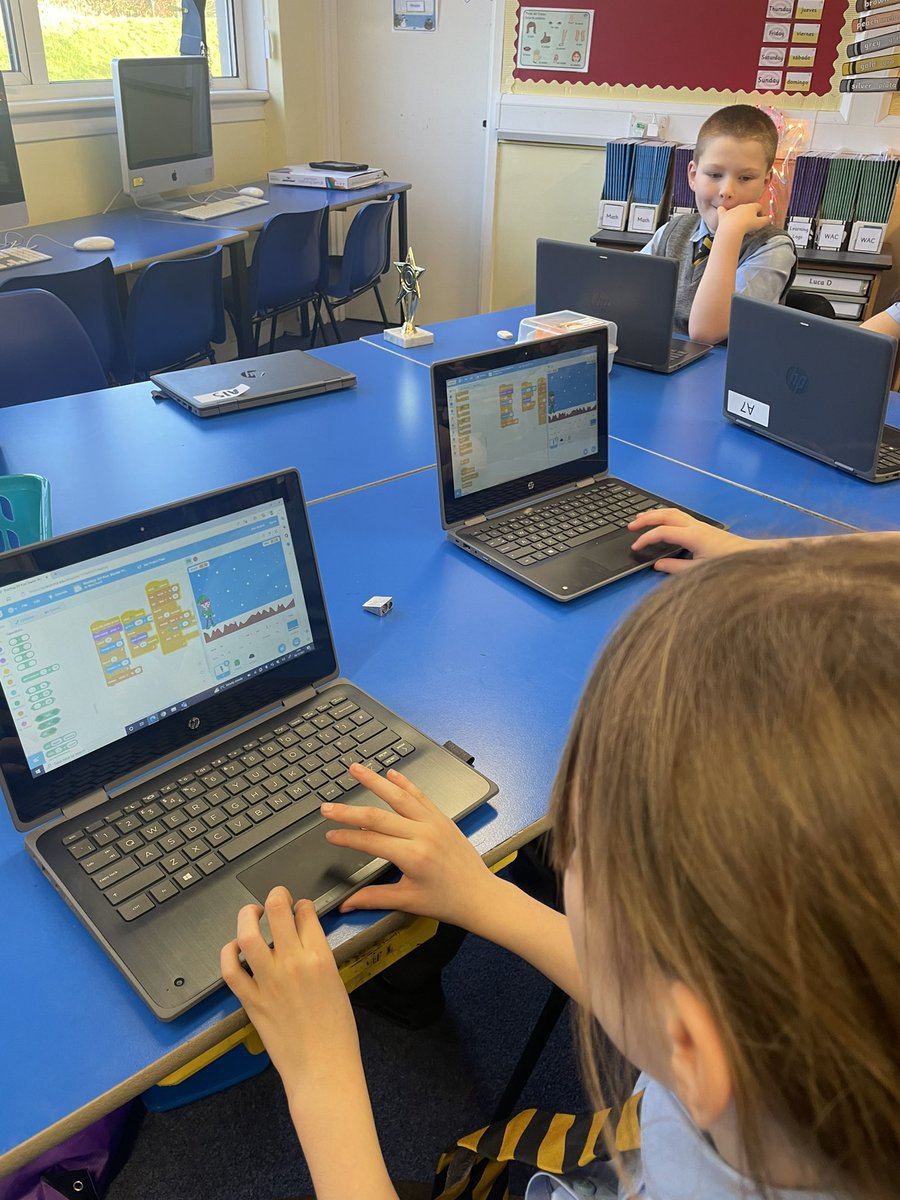 StMarysSeafar's tweet photo. P5/6 are loving taking part in the Rooftop Elf Run as part of Digi Week 🎅🏼💻 @NLDigitalSchool #NLCodeAlongs https://t.co/tMTJ1MrQVD