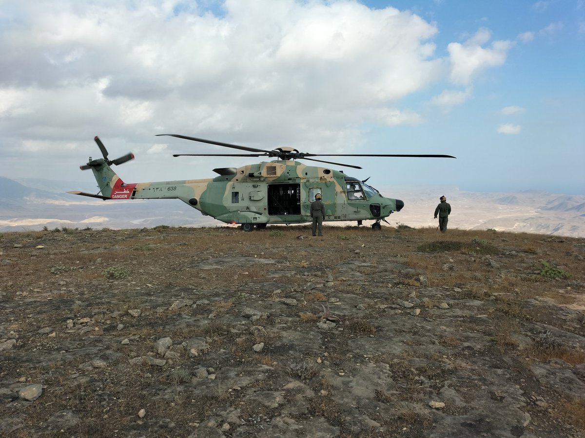 TimPurdon's tweet photo. Nostalgic old boys trip to Oman,generously paid for by HM Sultan. https://t.co/FYjrf8EMBw