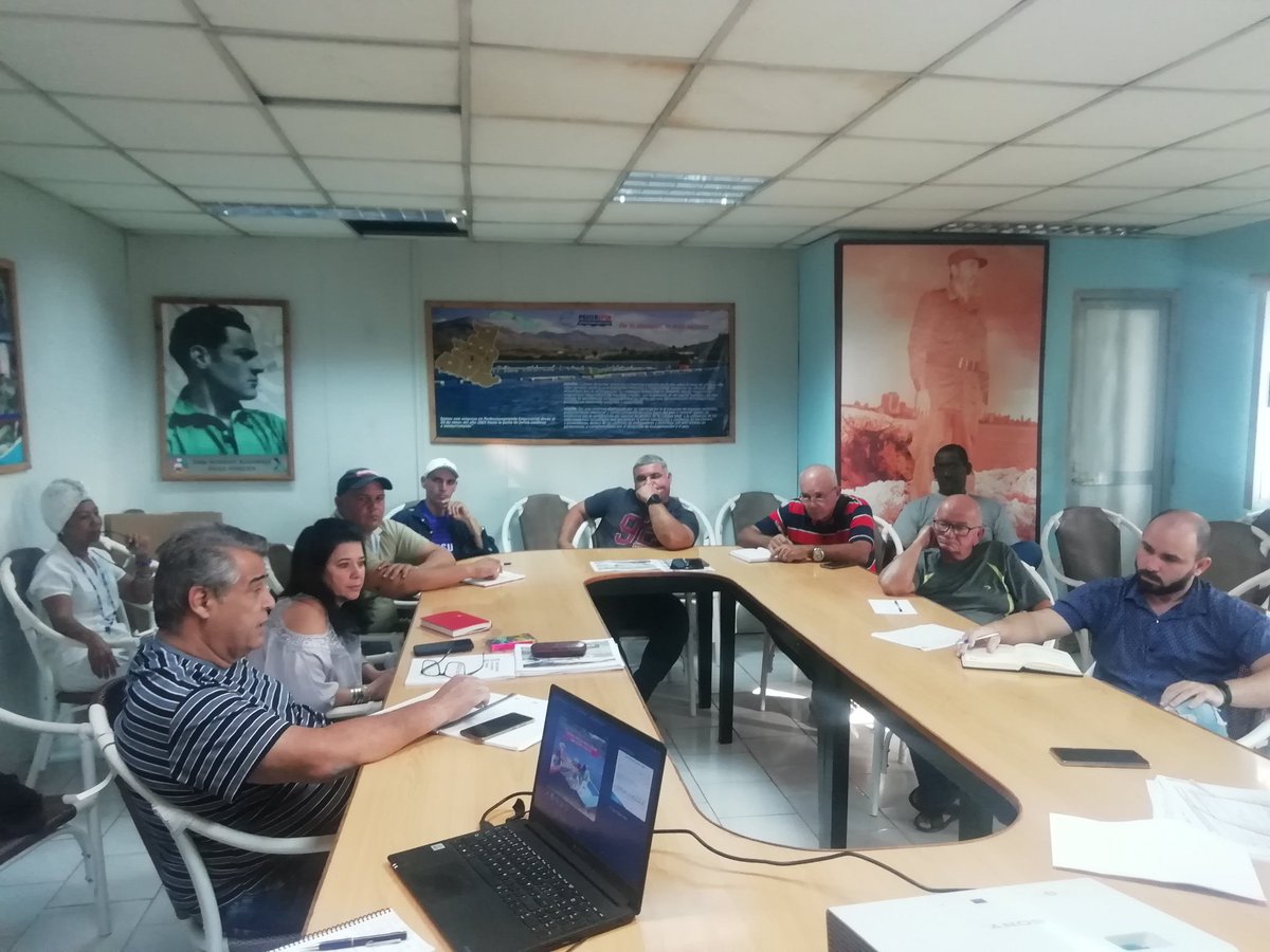 Se discute en #Pescaspir con <a href="/JuanJosMenaLor2/">Juan José Mena Lorenzo</a> Director de Control Productivo del <a href="/GrupoPesquero/">Grupo Empresarial de la Industria Pesquera</a> las estrategias productivas del 2023. <a href="/PosadaLoriga/">Armando Posada Loriga</a> <a href="/ManuelSobrinoM/">Manuel S. Sobrino Martínez</a> #Pescaspir