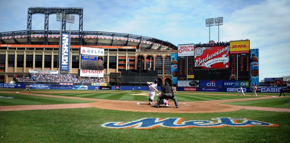 celeBRADtion's tweet photo. David Wright hitting at Shea Stadium on 04/08/2008 while Citi Field gets built in the distance.
📸 by @FerraraFoto @NewsdaySports
#RE5PECT #Mets https://t.co/OEemGUKjeB