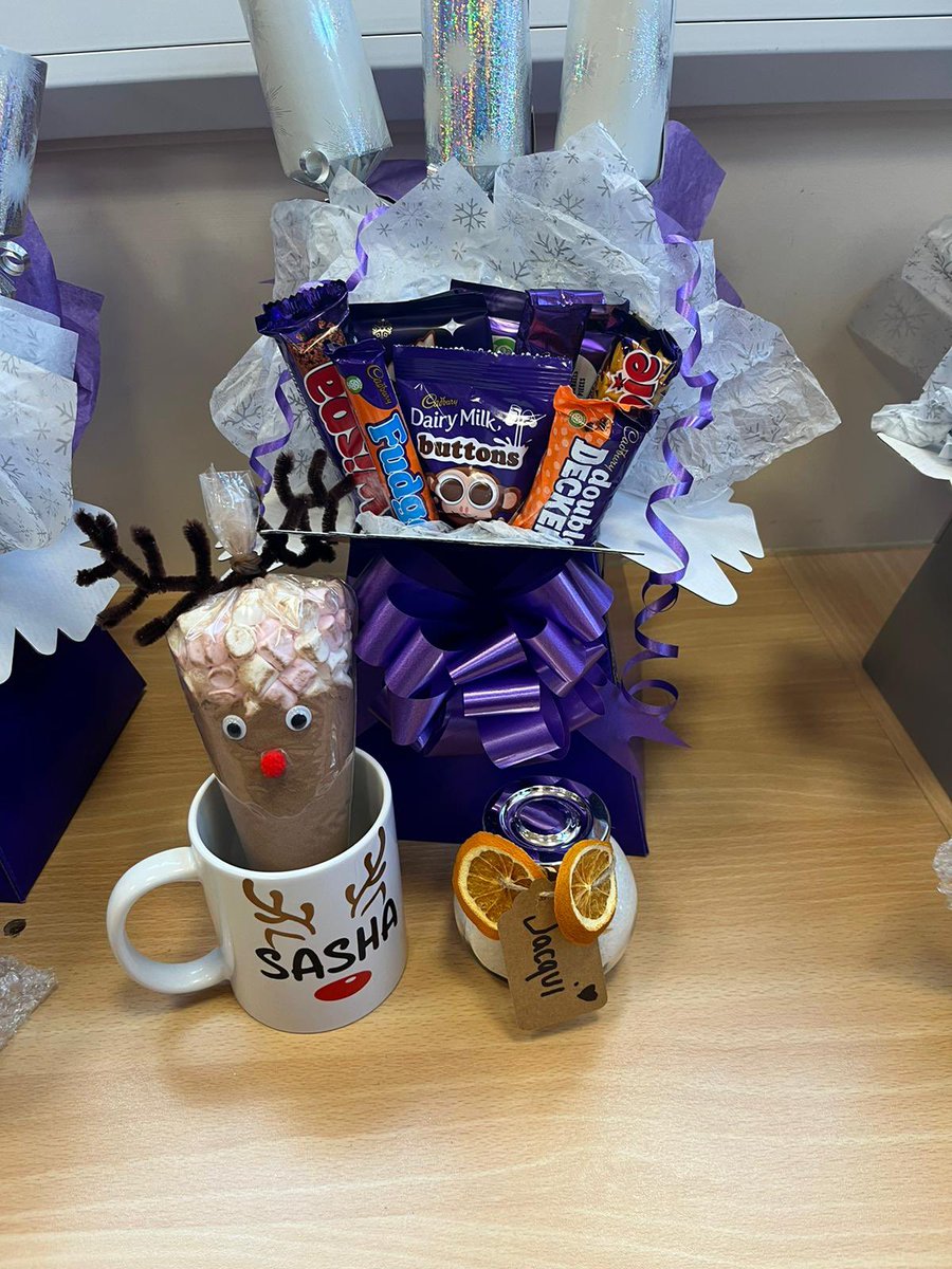 startpointsk6's tweet photo. We’ve had the best morning with @StockportHomes with Christmas vibes at #bridgehall doing fab Christmas crafts #socent #stockport thanks for having us https://t.co/55mFmiIPwK