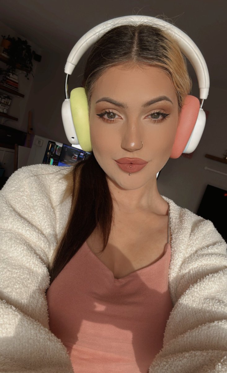 djarii on Twitter: "Live http://twitch.tv/djarii 💛 M0 world tour on tank. Monka.. Come get ur