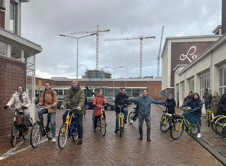 Met module 2 Urban Resilience van de <a href="/MCDopleiding/">MasterCityDeveloper</a> vandaag in @De_Binckhorst. Een dag met gaatpresentaties en een #excursie op de fiets door het gebied: over begrijpen wat #scenarioplanning is en de verschillende #schaalniveau’s. Olv <a href="/karelvdberghe/">Karel Van den Berghe</a>