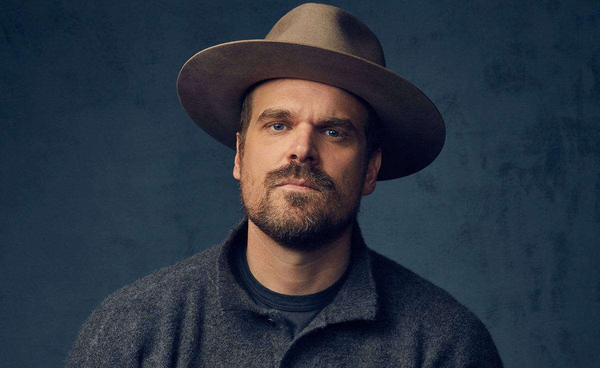 PSBlue10's tweet image. ذكر السيد David Harbour يوجد لعبة رعب مقرر  إصدارها العام المقبل ، لكنه لم يكشف عن أسم اللعبة

الجدير بالذكر أن Sony لديها حاليًا لعبتي رعب قيد التطوير.

- مشروع بيتس
- مشروع Heartbreak

ربما تصدر إحدى اللعبتين العام القادم ؟