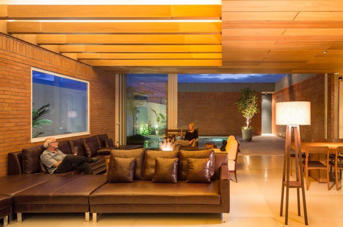 retokommerling's tweet photo. #ComoEnCasaEnNingunSitio _
Casa Malva diseñada por Bloco Arquitetos
Fotografías :Joana França
#Arquitectura #Architecture https://t.co/2WZWUETQiH