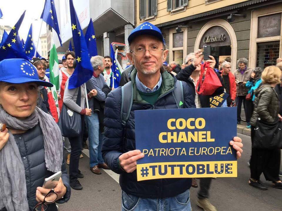 dukana2's tweet photo. Però dai…hanno cercato in ogni modo di farvi capire che schifo fosse il #Pd 👇
Ve li ricordate??
Era il #25Aprile e loro festeggiavano Coco Chanel, collaborazionista nazista e notoriamente antisemita👇in questa “performance”…#TuttoBlue
#ViHoSbloccatoUnRicordo??? https://t.co/l9NRvU6M0b