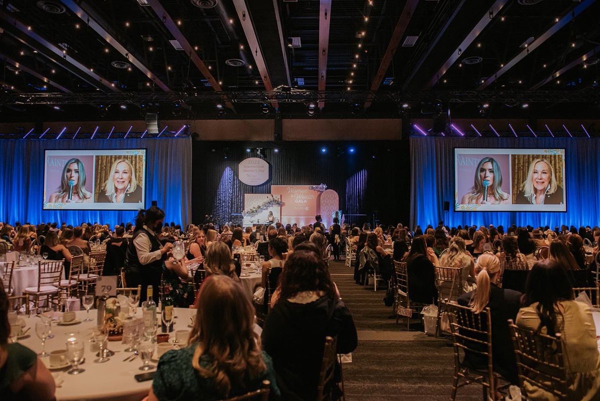 wwgala's tweet photo. What is your favourite Catherine O'Hara movie or show? 🤔🎥

Photo by Emilie Iggiotti at the #WWGala2022! ✨

#CatherineOHara #YEGEvent #EdmontonEvent https://t.co/0HtdeFynk5