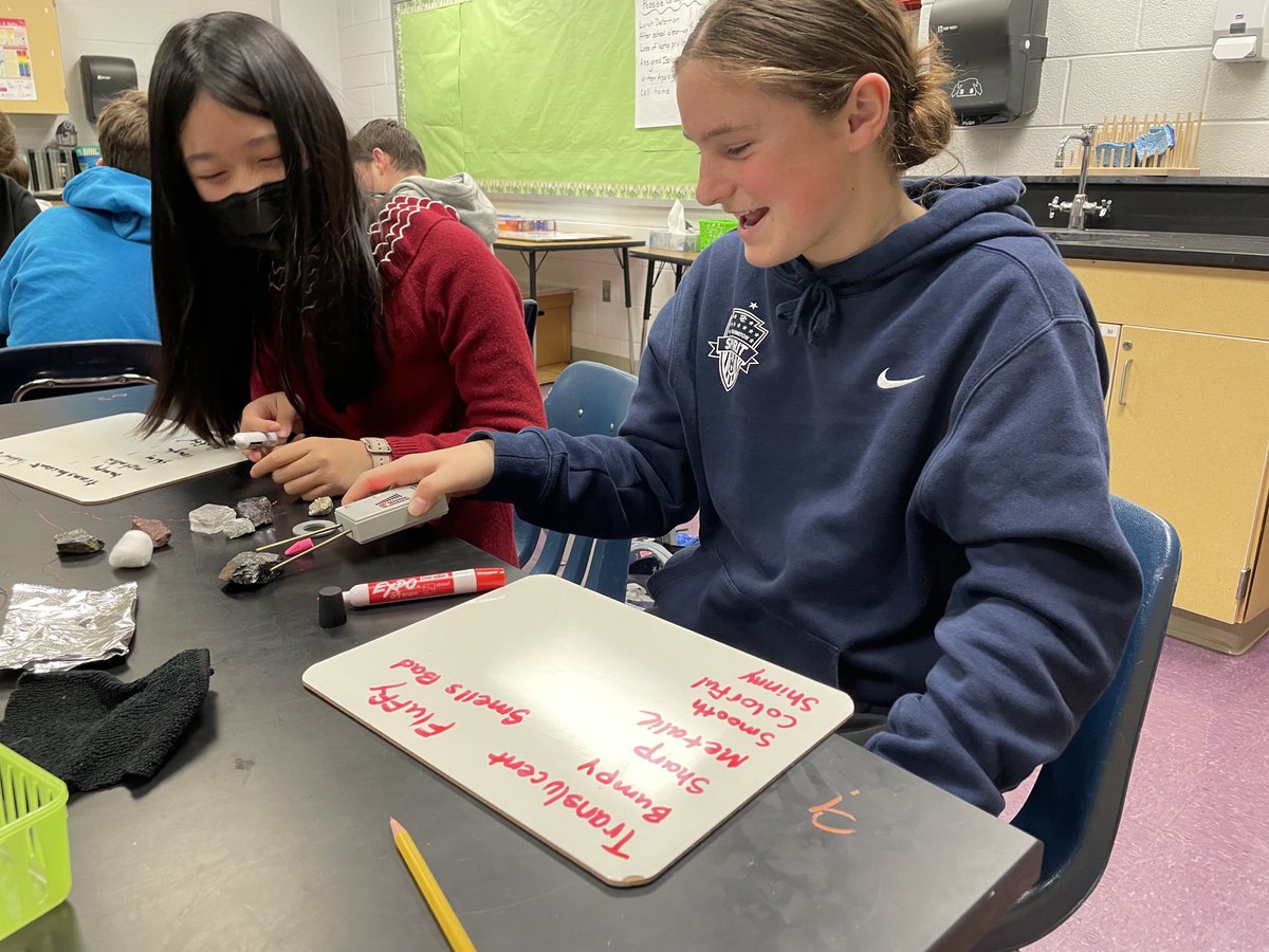 jesuisdebra's tweet photo. Identifying properties of matter using one’s senses. The students in Ms. Boate’s are super engaged in the activity ⁦@FCPSR2⁩ ⁦@kilmercougars⁩ https://t.co/NpHdyifg4A