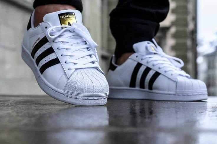 Leon_store1's tweet photo. Available now with box📦🔥
adidas Superstar🤩🤩
Best quality comfy&amp;trendy 
Available now all sizes🖤
Dm to get your piece 💌 https://t.co/gaP6dcfsMg