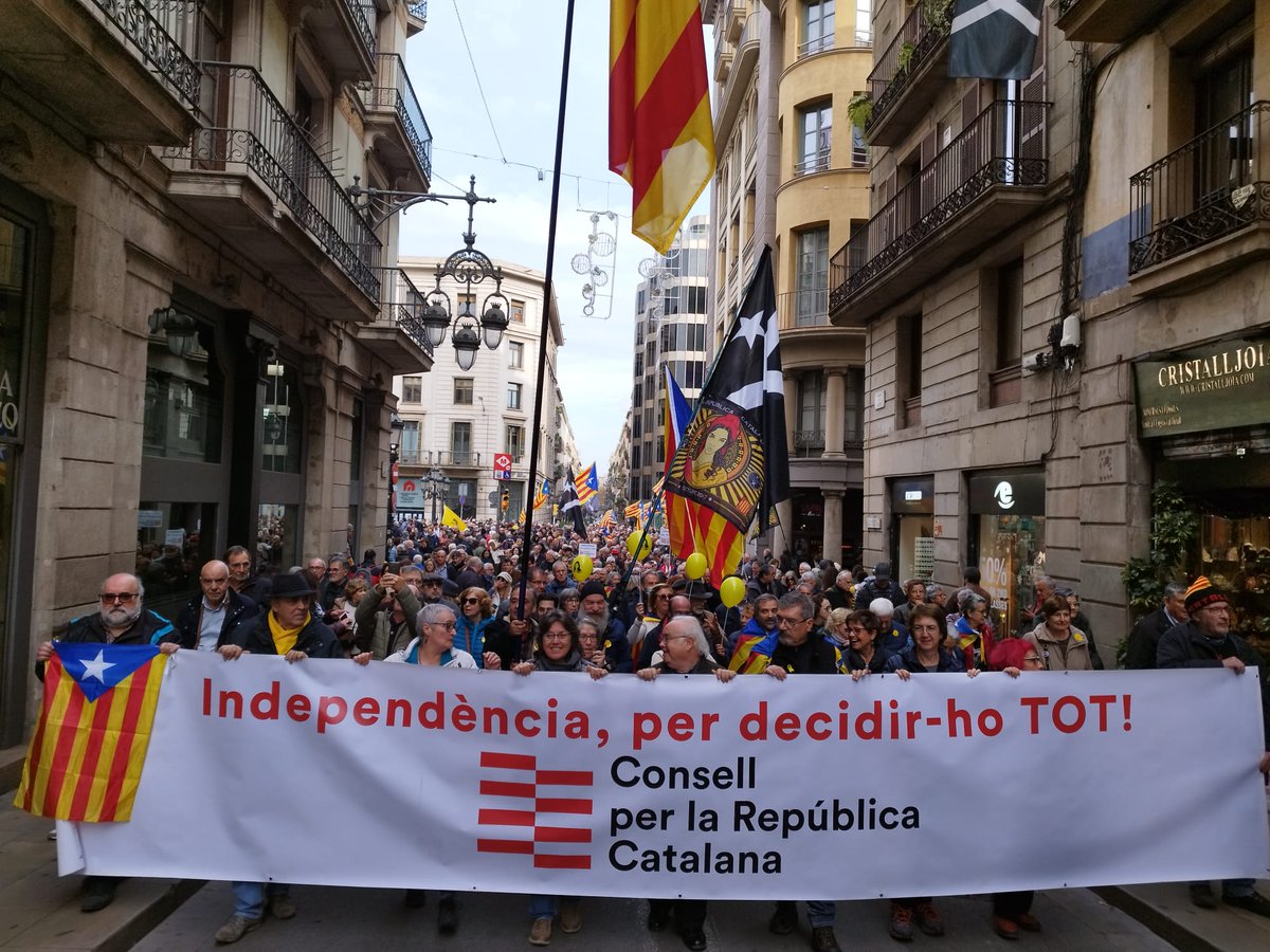 Altafaja1P's tweet photo. Visca la mare que ens va parir i que alguns vagin a partir panteres!!! https://t.co/qnW3kZNvzF