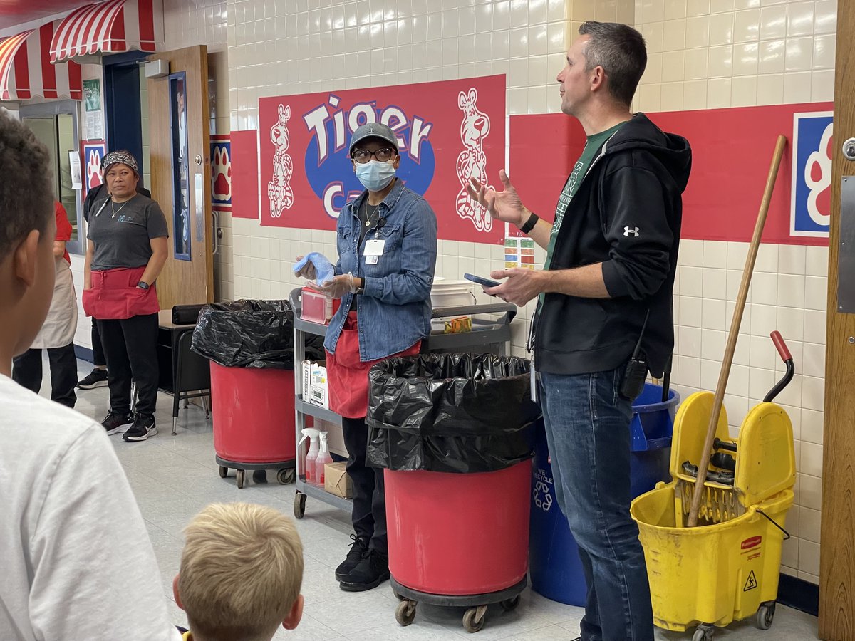 HSESchools's tweet image. It's the season of giving and we're excited to be able to give a lucky R.A.V.E. Review nominee a $100 gift card courtesy of @baileyandwood @REMAXFishers @hsefoundation. Congrats to @hsefoodservices' Raven Ratcliff, our November winner, from @FESTigersHSE t.ly/1baG