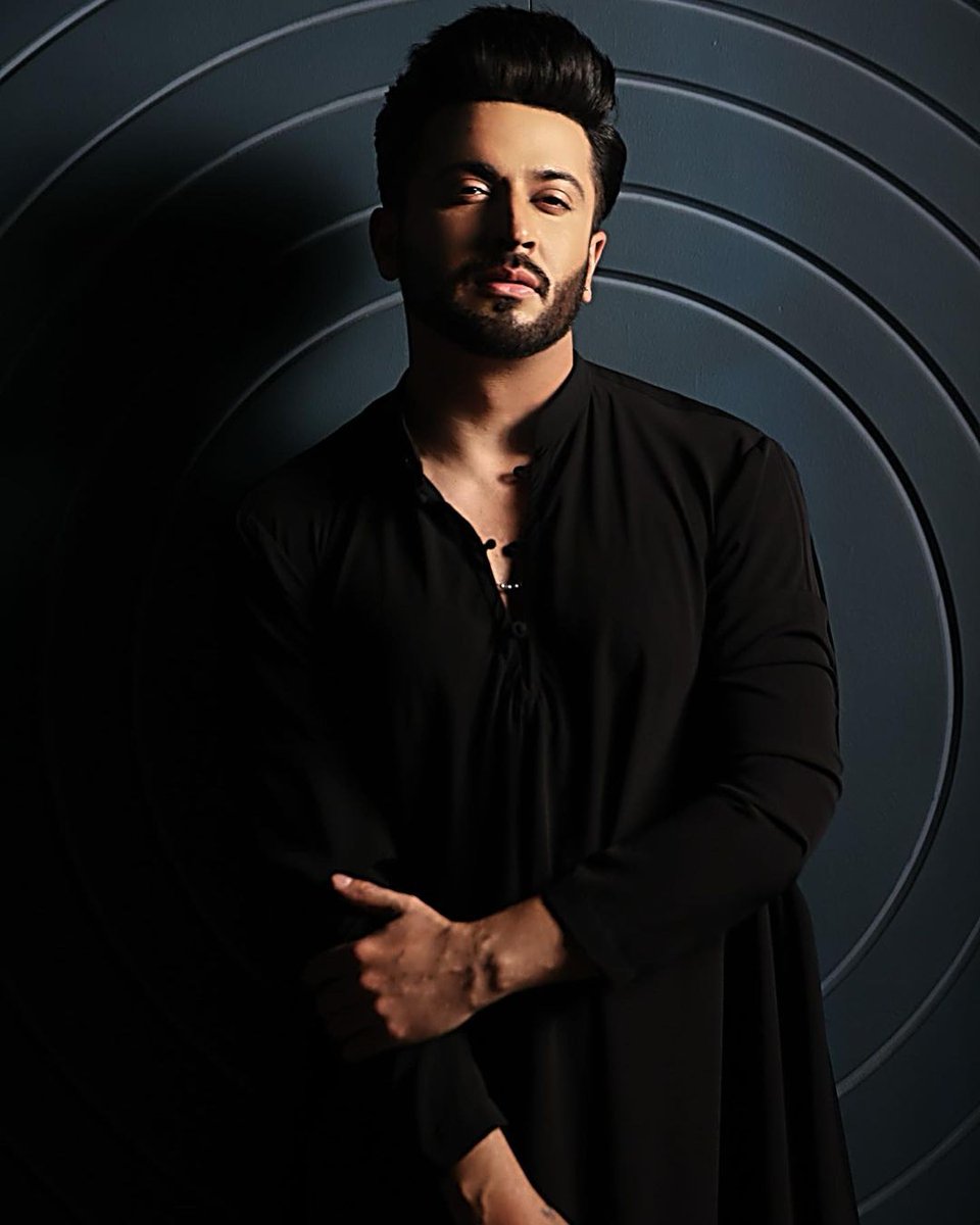 <a href="/masalaeuniverse/">Masala Universe</a> <a href="/DheerajDhoopar/">Dheeraj Dhoopar</a> Prince Charming