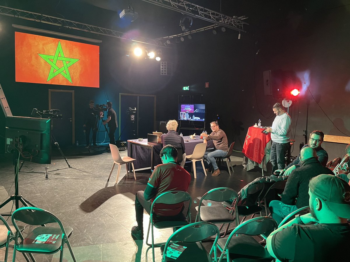 Stichting Boukie uit Gorinchem is zo gastvrij om de talkshow Mocro Inside te hosten. Goeie sfeer hier.