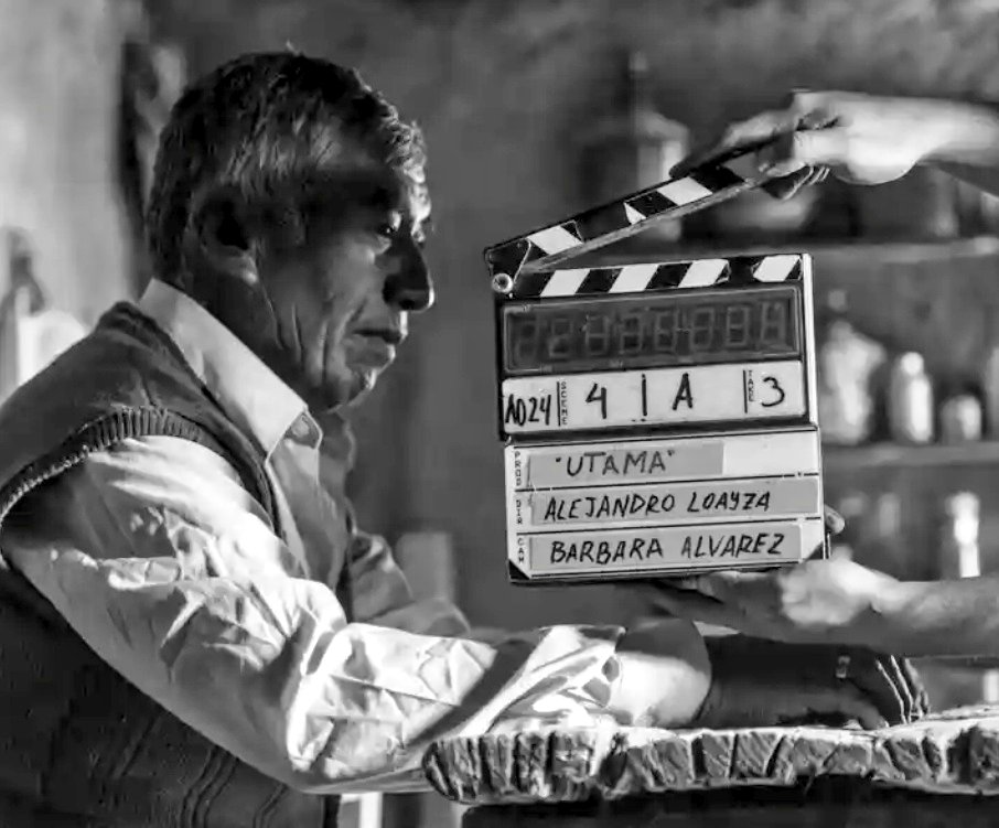 LatAmTravelist's tweet photo. Top story today is this #Bolivia feature by @Thomas_Graham about the making of #Utama, a film directed by @a_loayza_grisi that focuses on an elderly couple Don José &amp; Doña Luisa who struggle along in the depopulated salt flats of Santiago de Chuvica.

https://t.co/AIY12x2kgk https://t.co/wgJJF5cUO4