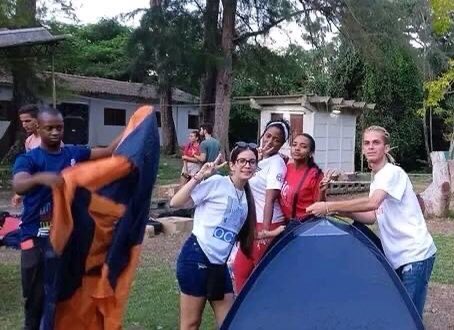 DanielaValdesla's tweet photo. Muchas felicidades muchachos por su 52 aniversario. Vamos por más #52FEEM #AquíConCuba
@DiazCanelB @aylinalvarezG @lisaracorona1 @MeyvisEstevezE @CedenoPazo @UJCdeCuba https://t.co/Ha30w1Olnp