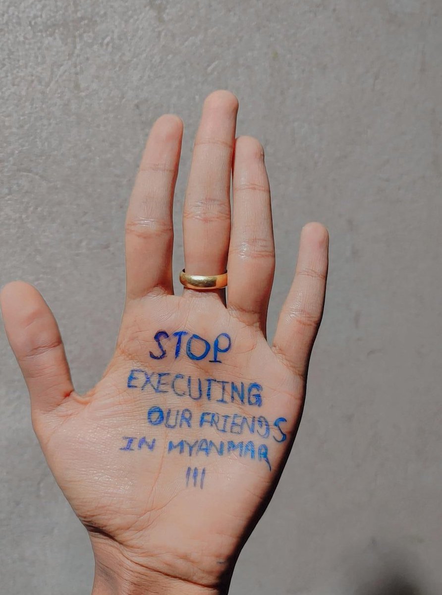 หยุดประหารชีวิตนักศึกษาในเมียนมาร์ 

Min Aung Hlaing led Myanmar military has been committing unacceptable crimes on a daily basis and justice system has been collapsed with the coup. 

HEAR THE VOICES OF MYANMAR STUDENTS 

#StopExecutingOurStudents 
#WhatsHappeningInMyanmar