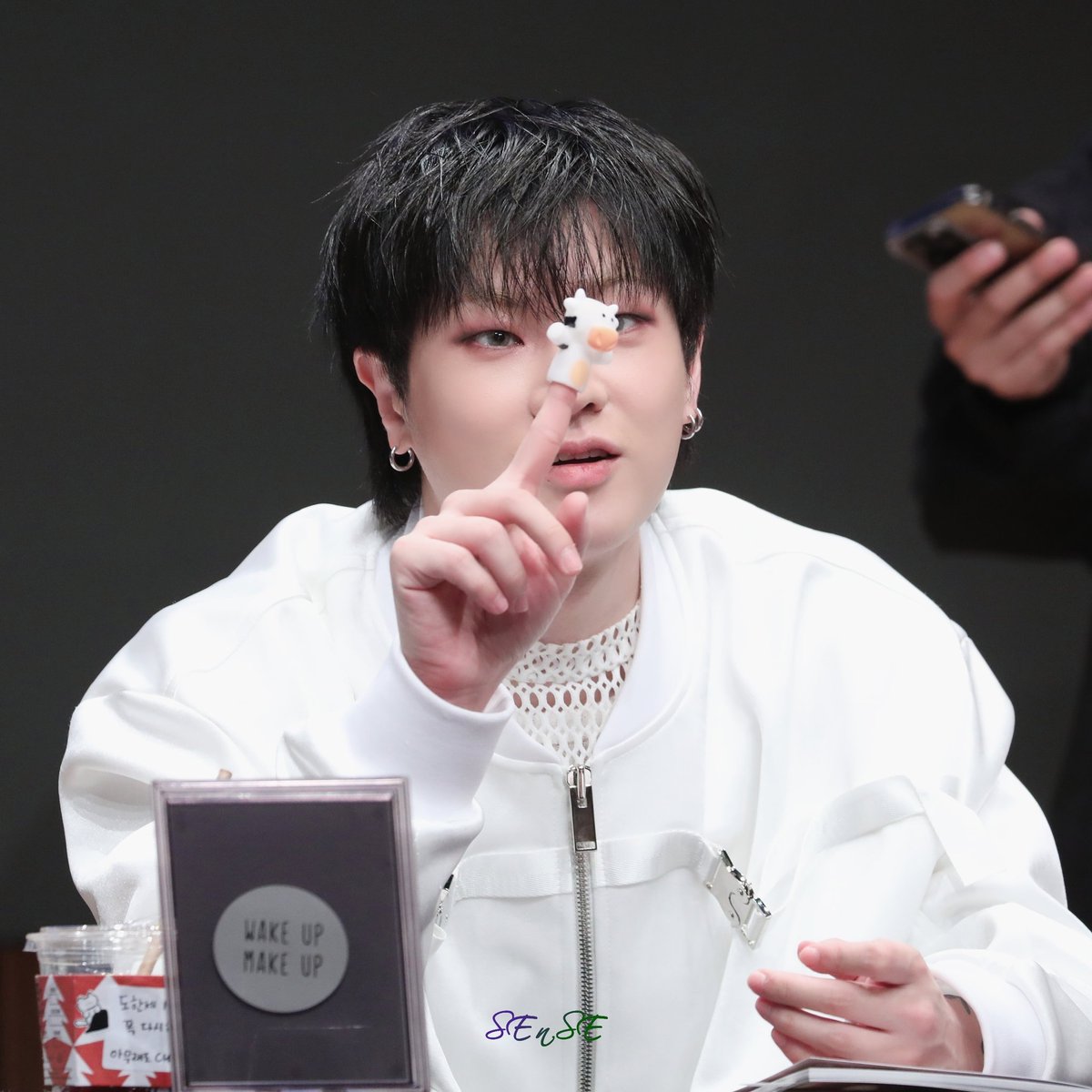 221126 애플뮤직 팬싸 
ㅋᩚ᪤ࡇ᪤ㅋᩚ

#VICTON #빅톤 #도한세
#한세 #DOHANSE #HANSE
#VICTON #Choice #Virus #바이러스