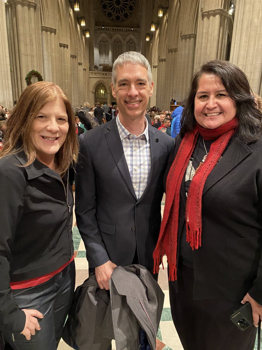 When you spend the day advocating for @ONEinAmerica on The Hill and run into @Tom_at_ONE at a Bono event your day is complete. Best #InternationalVolunteerDay ever! ❤️ #SurrenderMemoir #Surrender #Bono #NationalCathedral #useyourvoicechangetheworld #ONECampaign