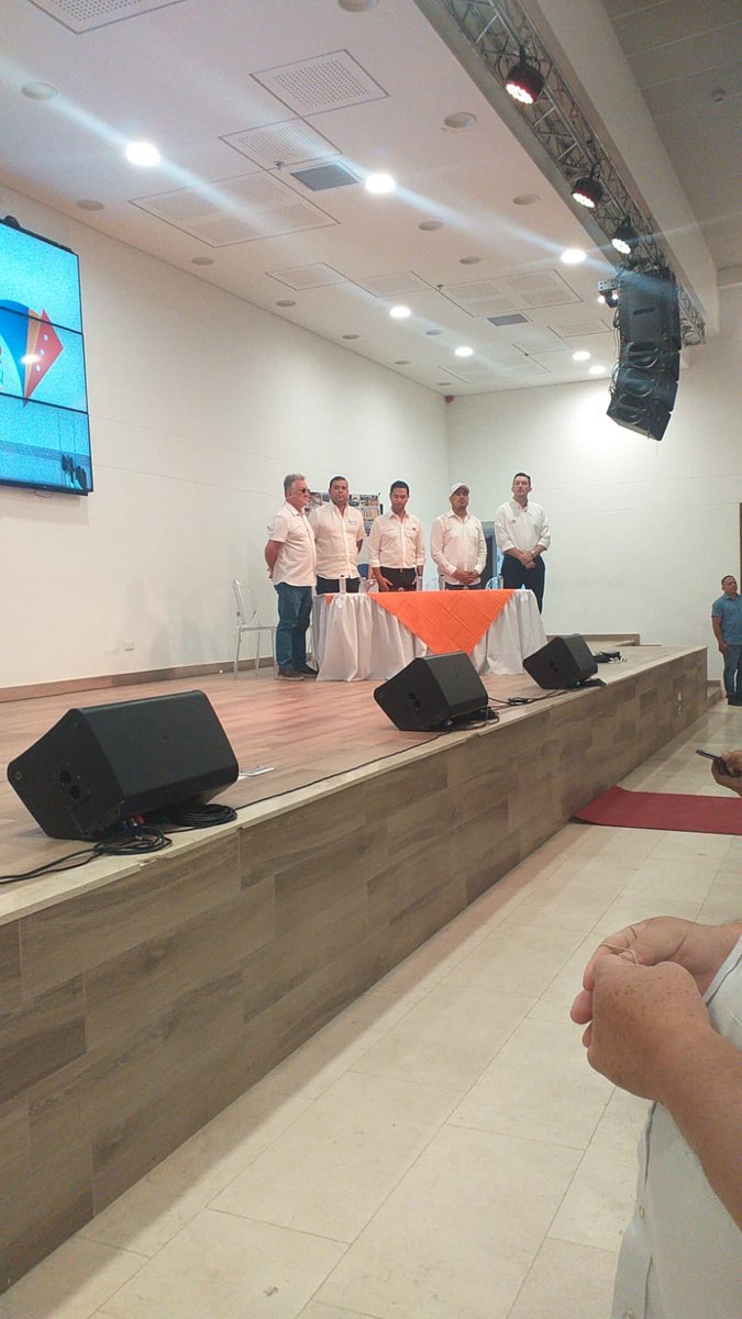 CesarForo's tweet photo. Estamos participando en la 'Audiencia para resolver el problema de residuos en Valledupar' convocada por la @AlcaldiaVpar.

En la audiencia asiste la @Superservicios, @Corpocesar, @GrupoInteraseo y @EmduparESP.

¡Urge tomar acciones inmediatas frente a esta problemática! https://t.co/ISqXtrkJaM