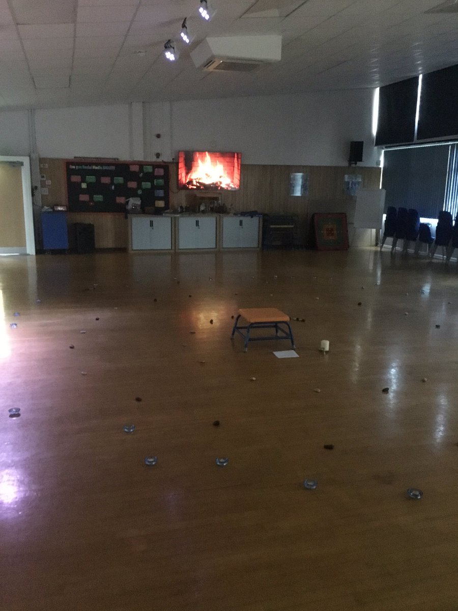 LeysFarm's tweet photo. The children really enjoyed the Advent Spiral last week. We were able to think about this year and send thoughts to those who may be struggling. #LFJSRE #Adventspiral https://t.co/W7G9Lkd3RW