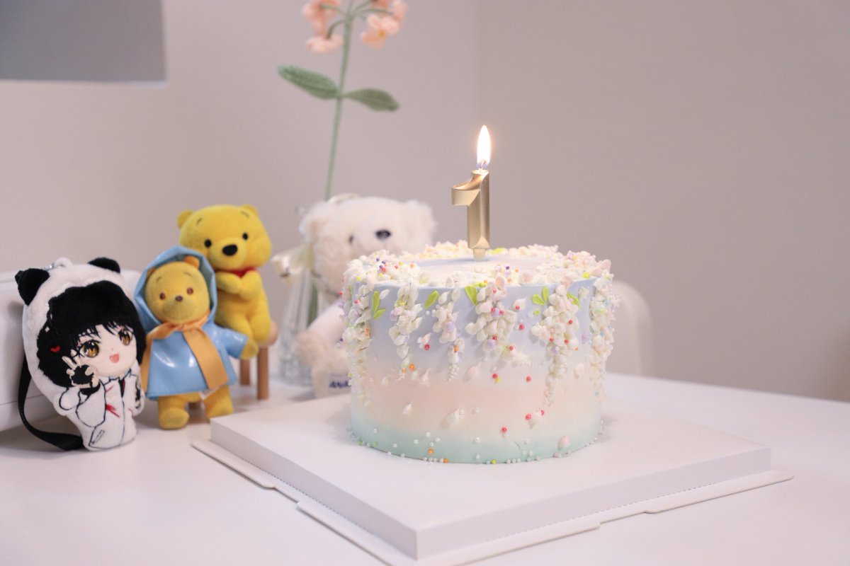 0204cassie's tweet photo. 誕生日おめでとう！生日快乐！
何から何までありがとうございました💗✨一番です！
#羽生結弦 #HANYUYUZURU #羽生結弦生誕祭2022 https://t.co/P2tdLZJlvR
