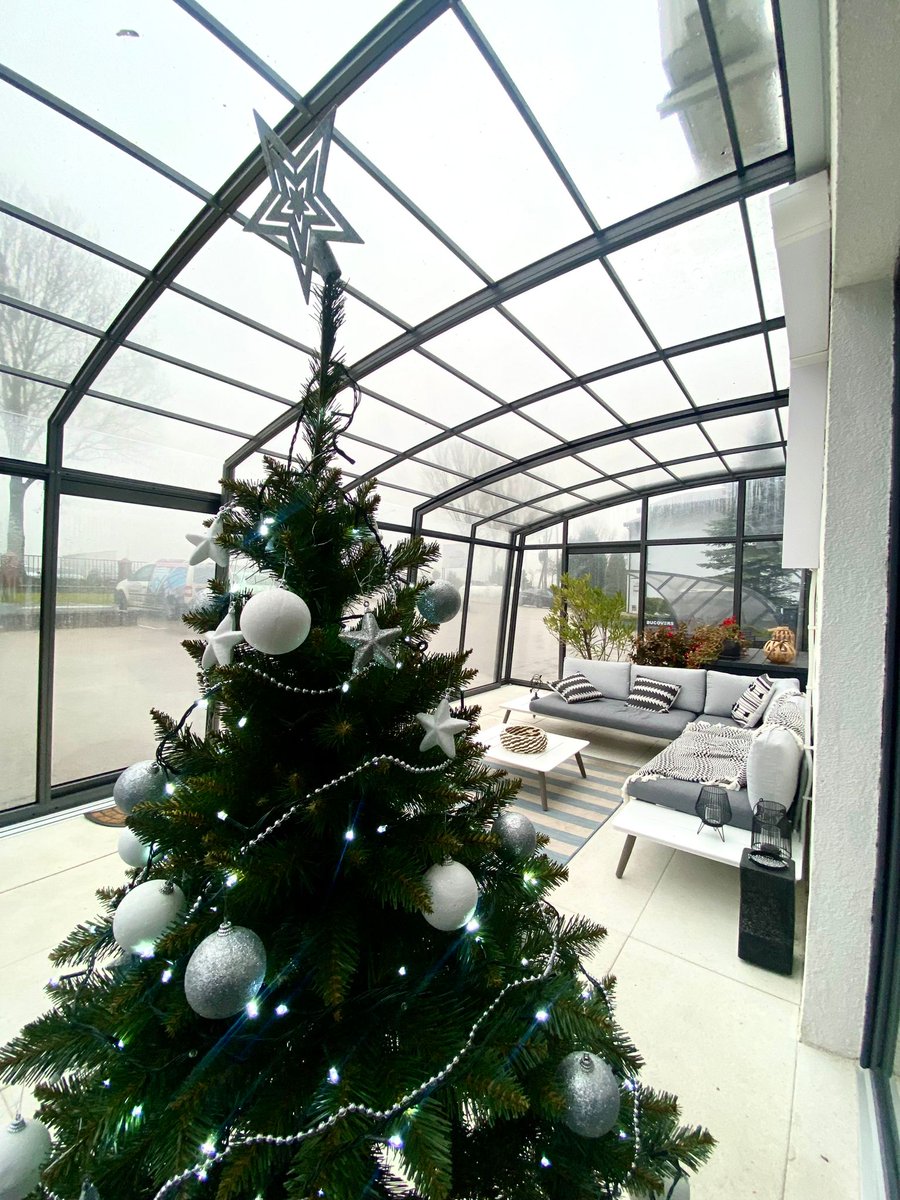 bucovers's tweet photo. U nas już świątecznie. 🎄 https://t.co/HNOFbdr9GT