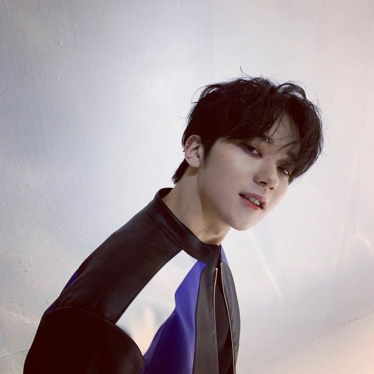 YangHyukswife's tweet photo. Yechan is the cutest but most savage big baby in the planet โฅ๏ธ
#ProtectYechan #YechanAppreciationDay #PROTECTOMEGAX https://t.co/SWEDcSfXKI