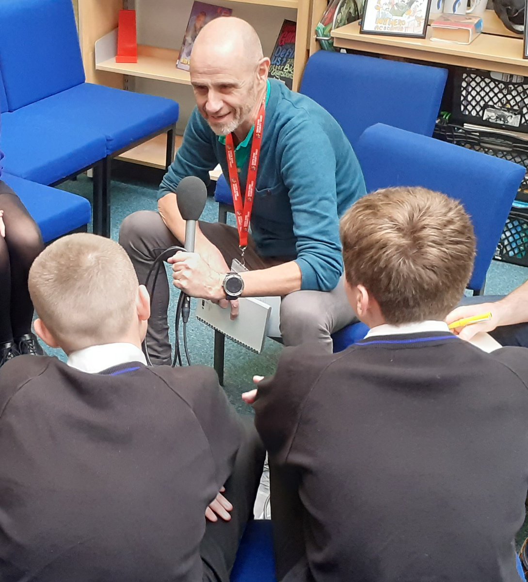 It's been a busy day here in the YHS Library.
All the usual lessons, tutoring and of course the Book Advent..
Plus we've played host to <a href="/EvanHD/">Evan Davis</a> and the <a href="/BBCPM/">BBC Radio 4 PM</a> crew, here talking to students about social media.
Never a dull moment in the LRC

#bbcradio4 #socialmedia