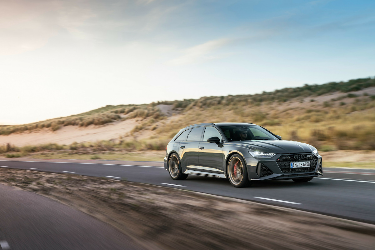 karfu_co's tweet photo. The recently unveiled RS6 Performance from @AudiOfficial is looking likely to be the firm’s last fast V8 estate. This prompted us to compare how it stacks up against its hybrid, EV and ICE rivals. 

#AudiRS6 #AudiSport #RS6Performance 

https://t.co/i4FlF0OcWM https://t.co/JOj7TsAtZU