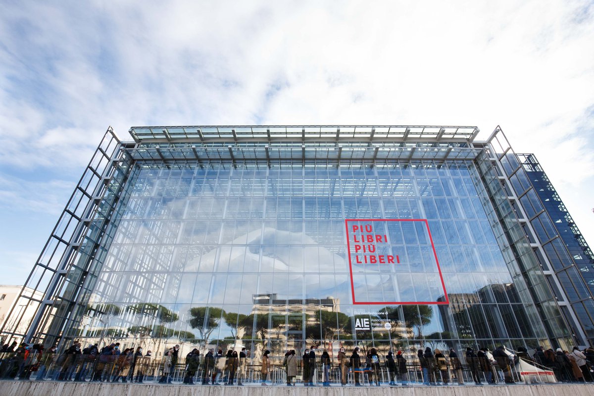 📚Da domani all'11.12 torna alla #Nuvola @piulibri22 la Fiera della Piccola e Media #Editoria sostenuta da #SIAE❗️
Organizzata dall'AIE la manifestazione prevede 600 eventi tra presentazioni, dibattiti e letture per tutti i gusti ❤️ #piulibri22
Leggi qui 👉bit.ly/3iIEMJa