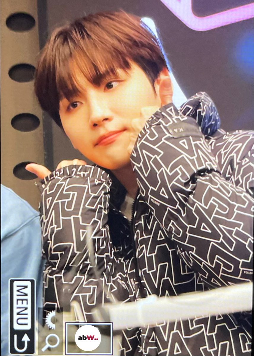 ABoutWOONG's tweet photo. 221206 pre.

오늘도 수고했습니당~~

#전웅 #에이비식스 #AB6IX #JEONWOONG #WOONG https://t.co/IUTTAbPHwk
