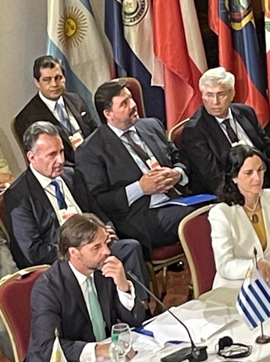Acompañamos al Presidente de la República en la Cumbre del Mercosur.

Necesitamos un Uruguay integrado y abierto al mundo para defender el buen trabajo de los uruguayos.