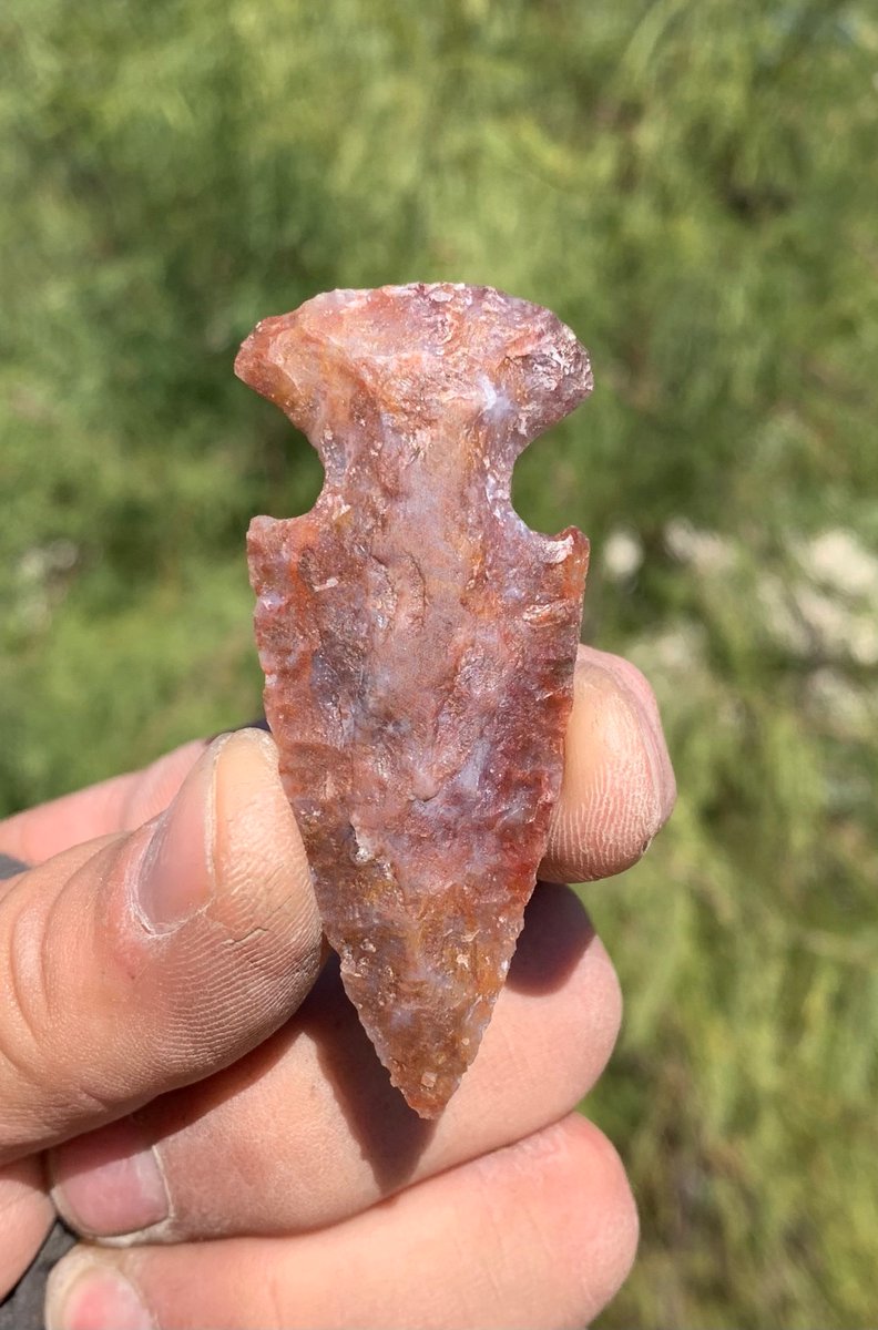 Red moss agate from Oregon. I knapped it at Indian Point, Roosevelt Az. #flintknapping