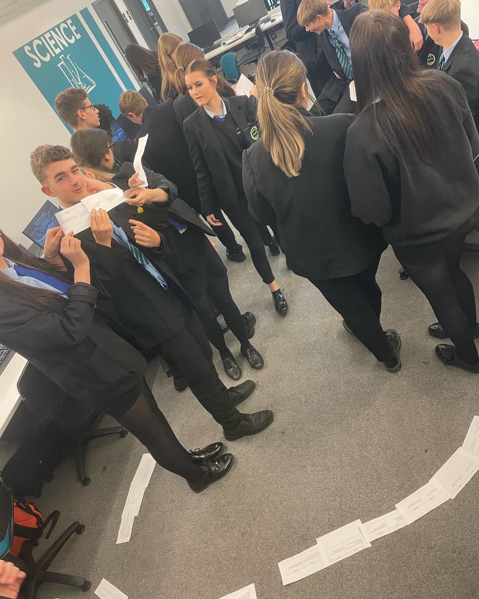 ErcallWoodPE's tweet photo. Making sure our Year 11 OCR students understand the balance between revision and physical activity; attempting the loop&hoop practise along with some beachball volleyball fun! @PEResourcesBank @OCR_PhysEd #mentalwellbeing #revisioncanbefun https://t.co/9RbJbBrsLV