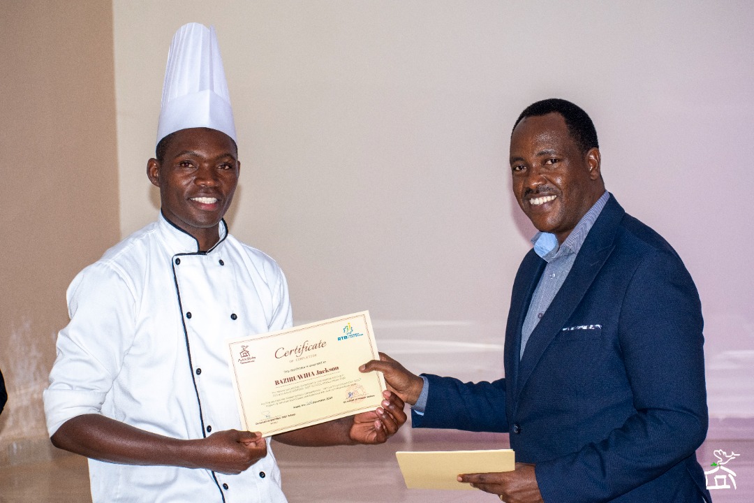 Maison Shalom International tweet media