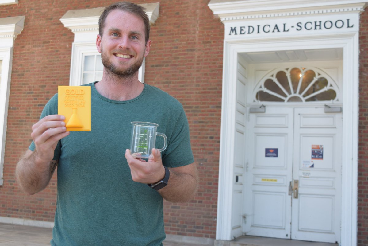sustainableuva's tweet photo. Have you seen these plaques outside of a lab? They indicate a Gold #UVAGreenLabs Certification which means that the occupants of that lab committed to reducing their environmental footprints. 

We appreciate the FabLab in the @UVaSARC for 3D-printing these! #LabTuesdays https://t.co/4SjYquunMy