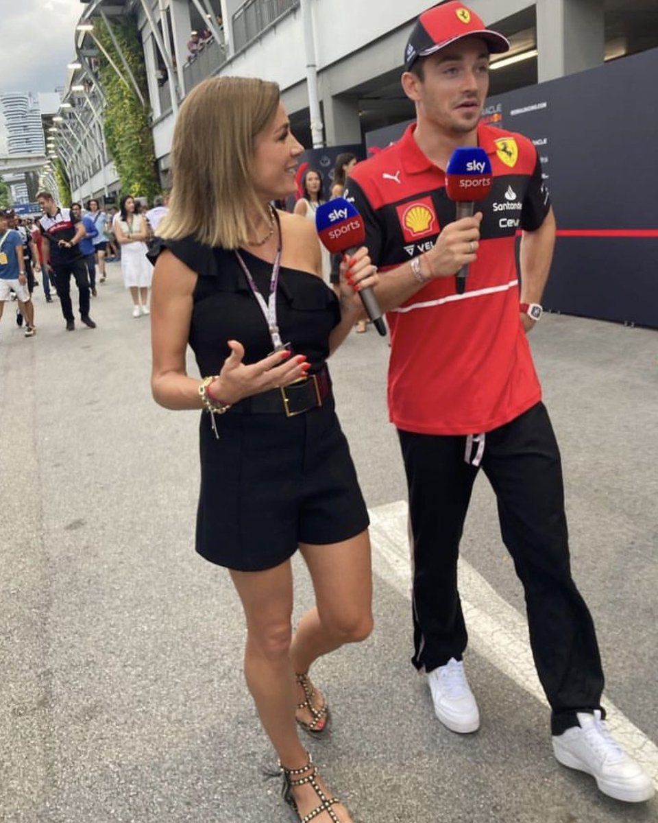 FemalesinMSport's tweet photo. That’s an 11th year in #F1 completed for @NataliePinkham ✅

Natalie has remained an integral part of the commentating team during practice sessions 🙌

We love seeing her on our screens and look forward to seeing what she gets up to next season!

#WomenInMotorsport https://t.co/clww8DNMGe