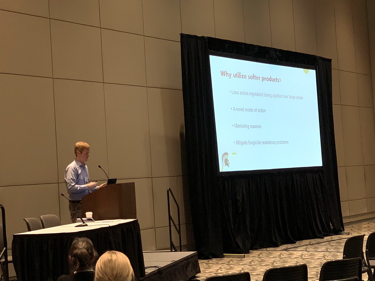 WSU_Vit_Ext's tweet photo. @Tmiles_MSU shares the many reasons why one might use softer products in small fruit pest management. @GLEXPO #iamexpo https://t.co/v5aWGLVSpS