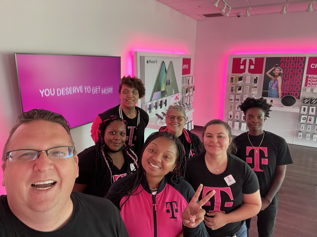 Today is my 1 Year Magentaversary!! To say I’m grateful for this company would be an understatement. I am forever grateful for the friends I have met so far on this journey of life! #TeamMagenta #KAPOWEEENATION
