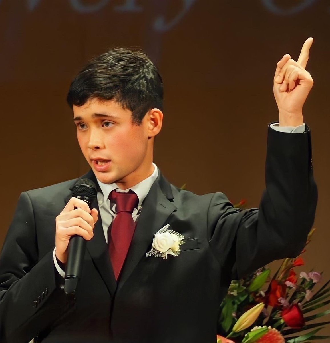 【大会報告】
11月20日に法政大学主催第18回総長杯が行われました🌟

立教からは3年のうららと2年のブランチが出場🐶

うららは今年度初の大会出場、ブランチは今季四大会目の出場です💥

スピーチ愛がとにかく強い2人が揃った晴れ舞台！とにかくお疲れ様でした〜