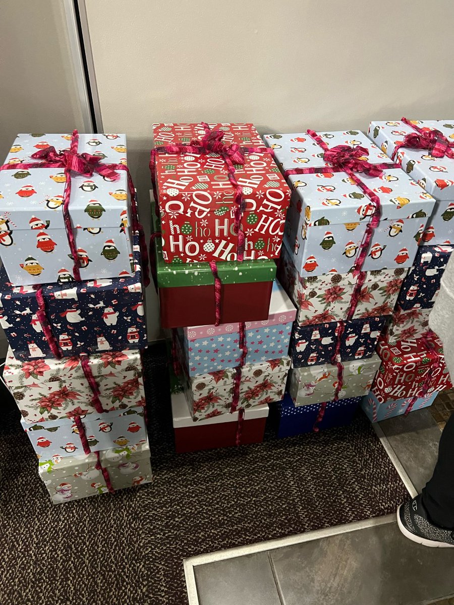 Today we recognize December 6 as a National Day of Remembrance and Action on Violence Against Women. Members of <a href="/osstf/">OSSTF Communications</a> D22 attended the NRLC ceremony, bringing a donation of 20 shoeboxes for #shoeboxproject