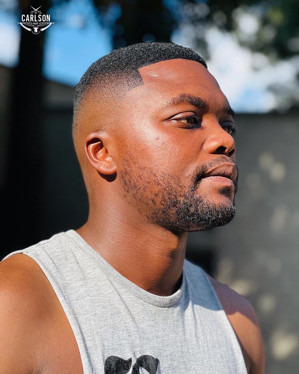 carlson_icut's tweet photo. Consistency is key 💈🔥💈
#hair #haircut #barberlife #barberlove #barberhub #wahlpro #wahlclippers #inecto #bumppatrolafrica @wahlprof @Inecto_SA https://t.co/xV5Q7lWlmu