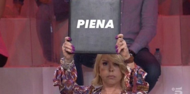 giuliaperlman's tweet photo. L’ENNESIMO MOMENTO DEDICATO ALLE COPPIE:
#amici22 https://t.co/EWaIzZGCq4