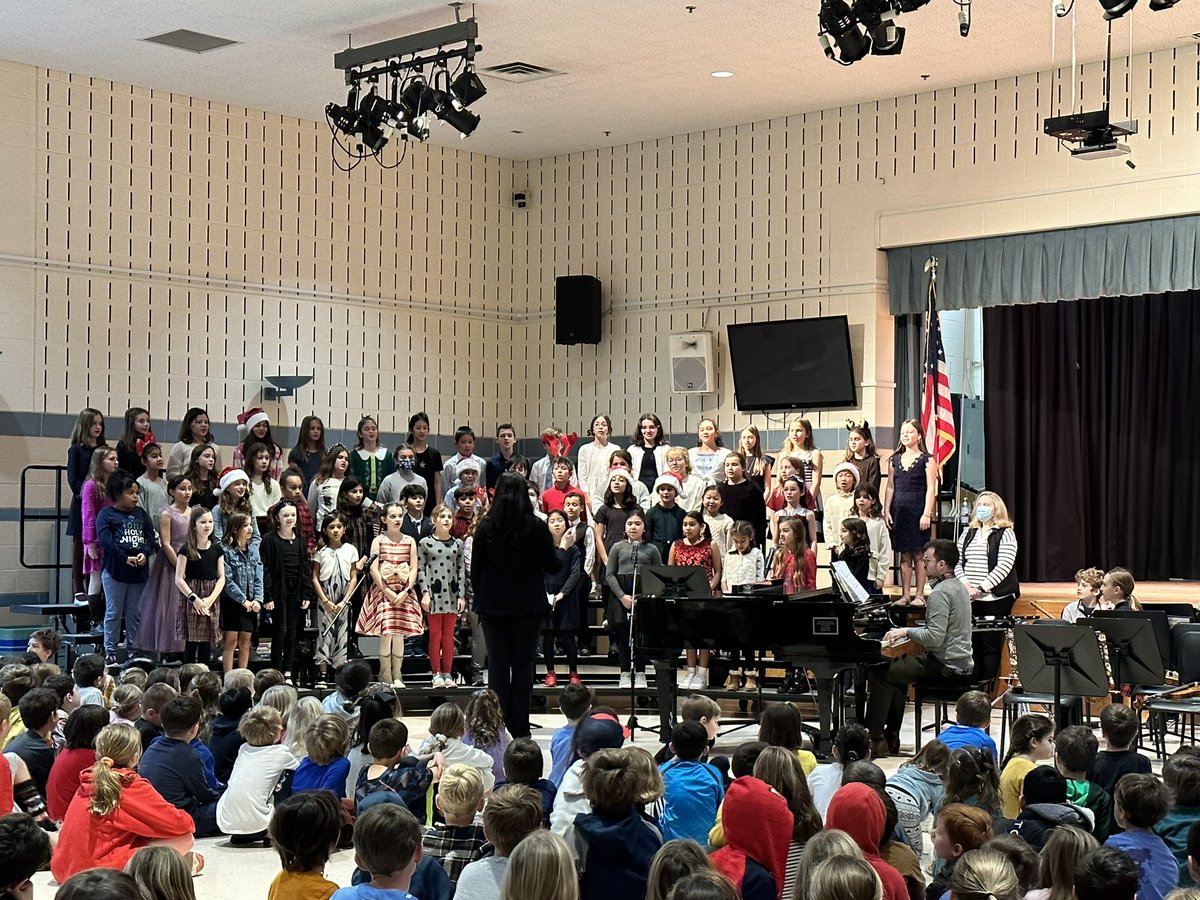 Laura Newell tweet media