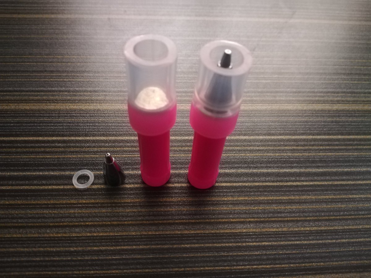 JMori_PS's tweet photo. - LH Caps are cut to 4.3 cm
- Post screw is held inside by the core of LH caps
- Used 2.5 cm of a 8x12 mm silicone hose as grip
- Fake G-specs as tips
- O-ring is used to hold the tips firmly inside the grip https://t.co/Q7I5I5zuhW