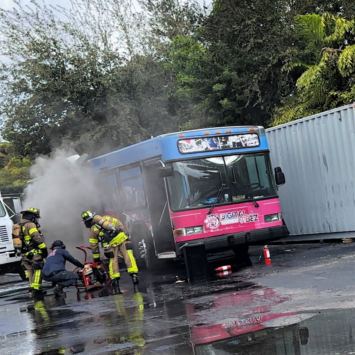 🎁 <a href="/DigitalVibezInc/">Digital Vibez</a> needs your help this holiday season! Their bus used to deliver gifts to youth in underserved communities caught fire resulting in thousands of dollars in damages. 

➡️ Donate today to help spread holiday cheer to kids in our community: bit.ly/SaveDVBus