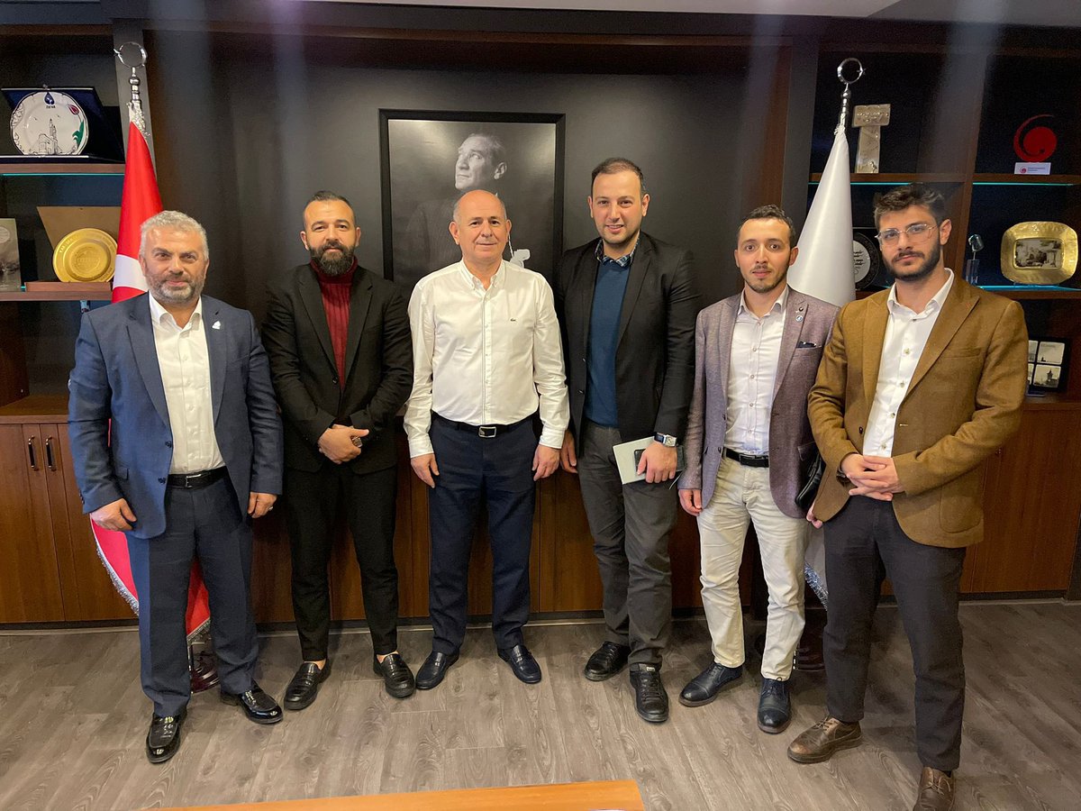 HTDemirdelen's tweet photo. @devabasaksehir İlçe Başkınımız ve YK üyeleri ile birlikte İl Başkanımız Sn.@drerhanerol Bey’i ziyeret edip tecrübelerinden istifade ettik💧🌱🇹🇷

@alibabacan @fatihtplgl 
@devabasaksehir @gencdevabasehir 
@devapartisi 

#OylarDEVAOlsun https://t.co/MnEclKtGBB